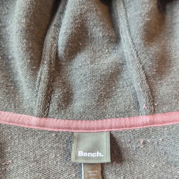 BENCH HOODIE - Picture 2 of 8